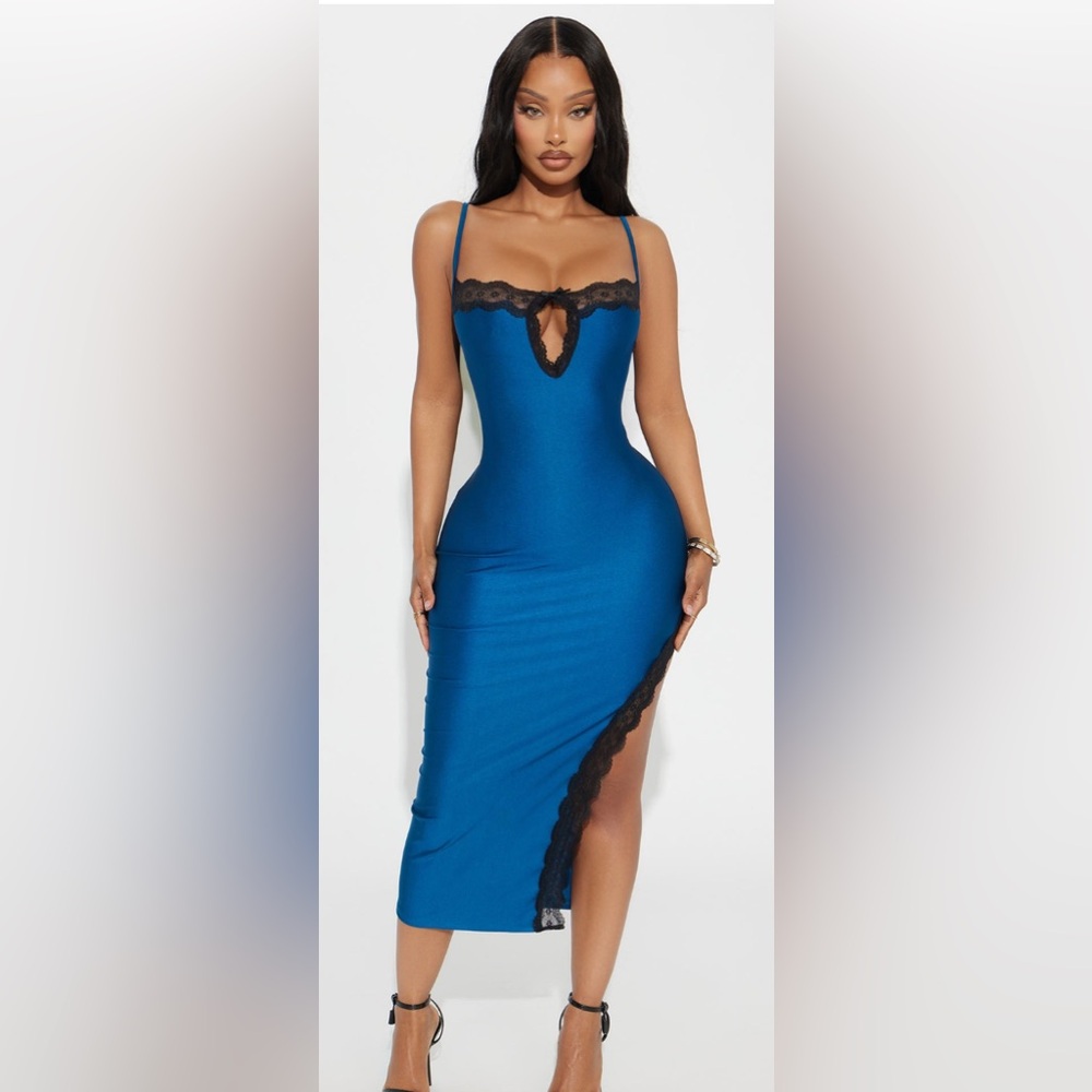 Elegant Blue Sleeveless Dress